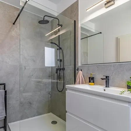 Apartman Veluana 2 With Terrace Póla