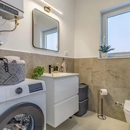 Veluana 2 With Terrace *