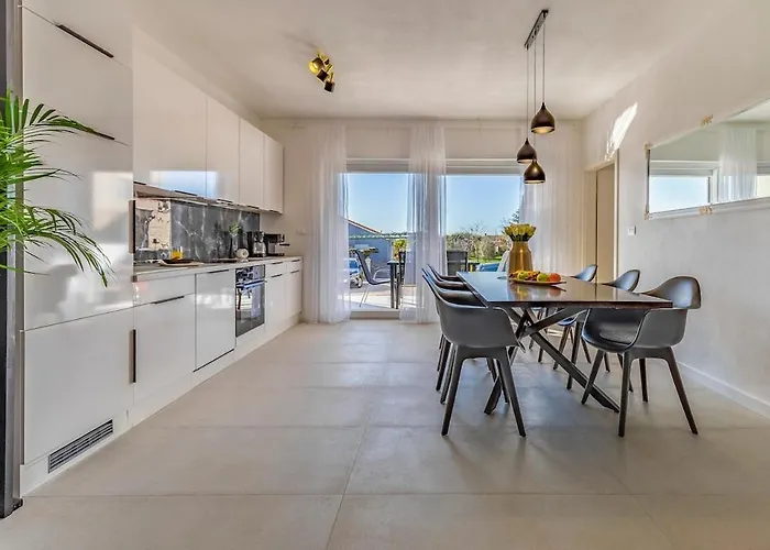 Appartement Veluana 2 With Terrace