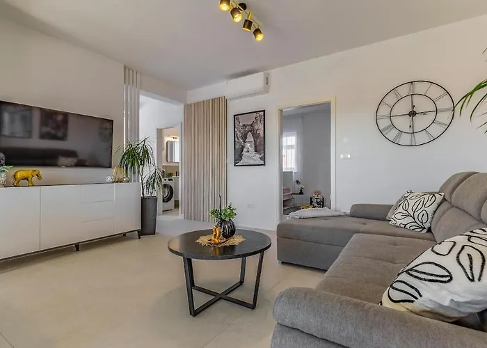 Veluana 2 With Terrace Appartement Pula