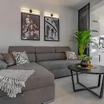 Veluana 2 With Terrace Апартаменты *