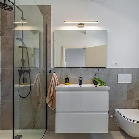 Veluana 2 With Terrace 아파트