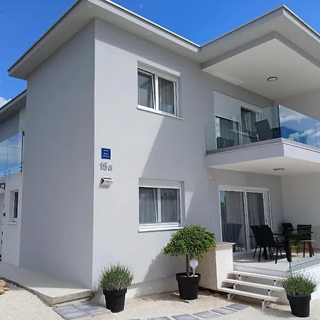 Apartamento Veluana 2 With Terrace