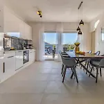 Apartamento Veluana 2 With Terrace