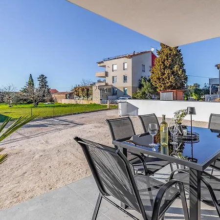 Veluana 2 With Terrace Апартаменты Пула