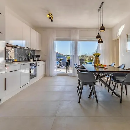 Apartmán Veluana 2 With Terrace