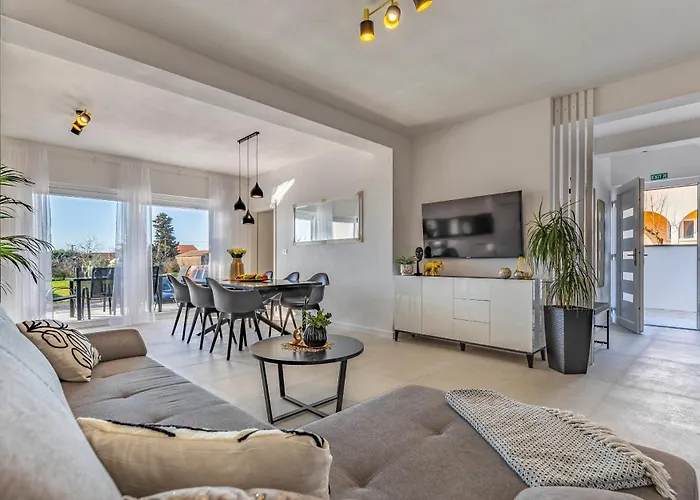 Veluana 2 With Terrace Апартаменты