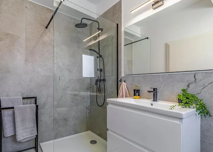 Апартаменты Veluana 2 With Terrace Пула