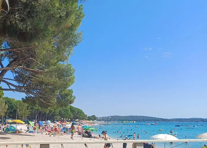 Veluana 2 With Terrace Апартаменты *