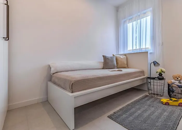 Veluana 2 With Terrace Апартаменты Пула