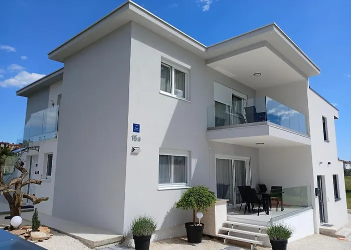 Veluana 2 With Terrace * Пула